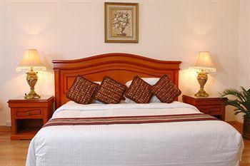 Bahrain International 4*