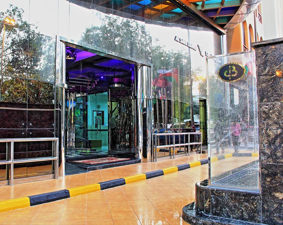 Bahrain International 4*